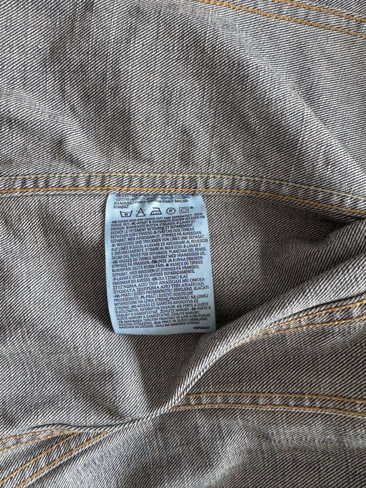 Levi's denim jacket with fur trim