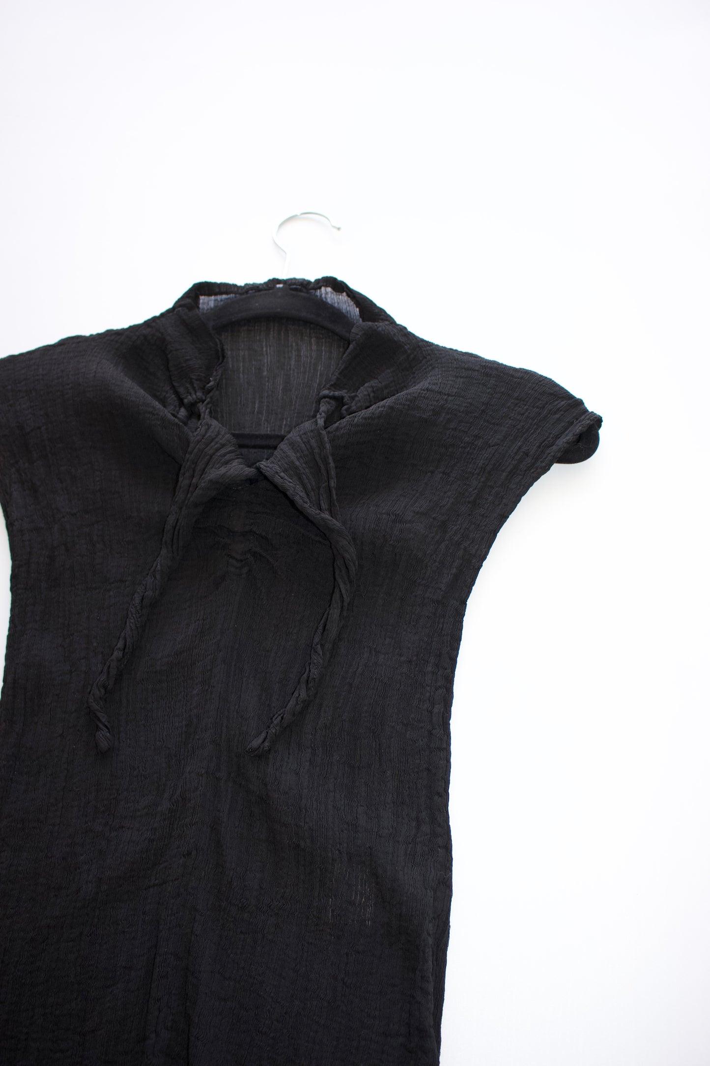 Issey Miyake Cauliflower black top