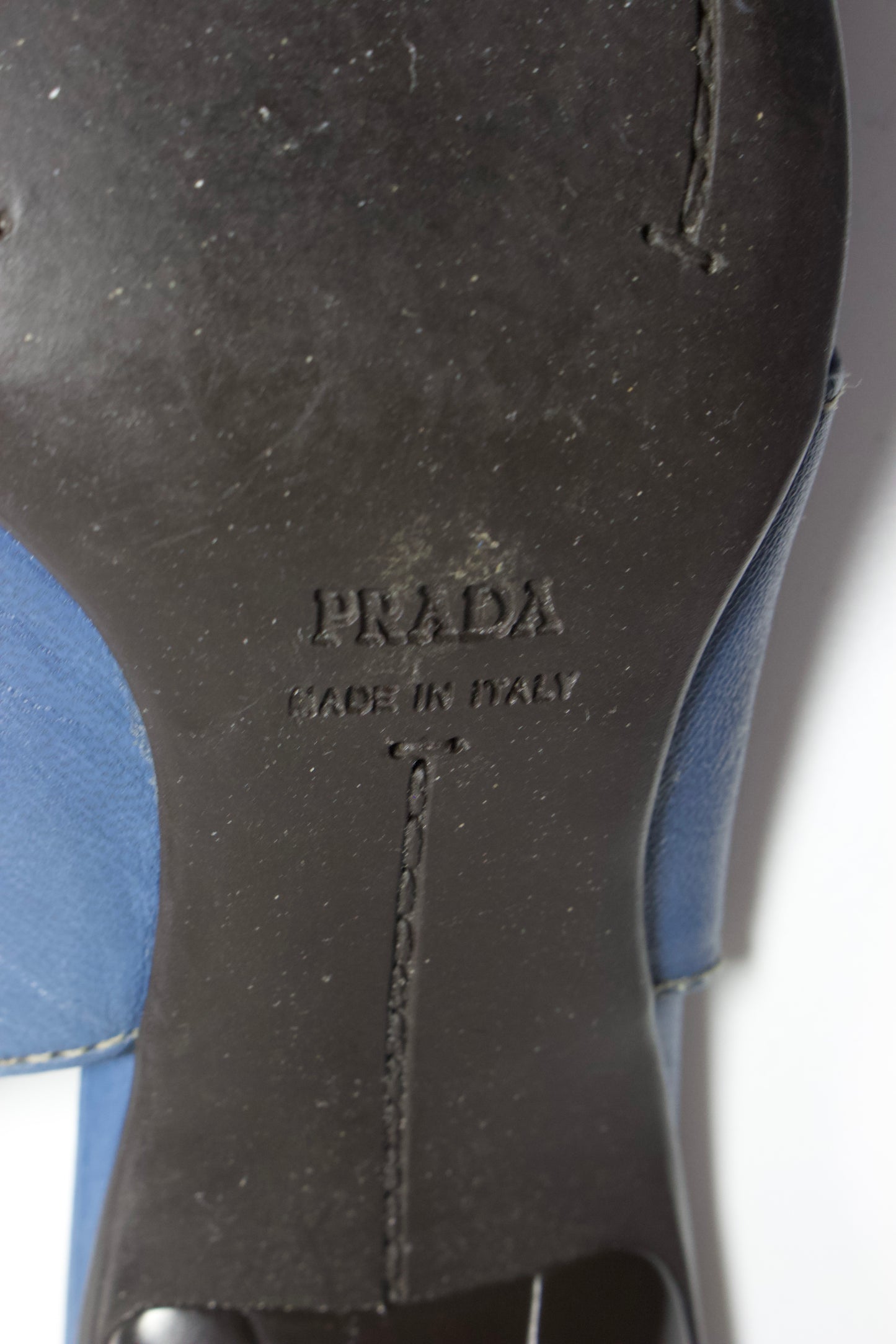 Prada 2000s azzure kitten heels