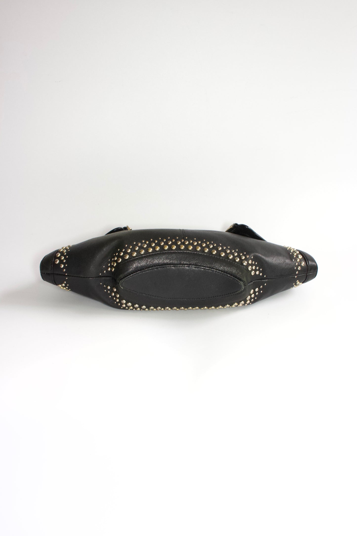 Alexander Mcqueen SS 2010 De Manta black leather clutch