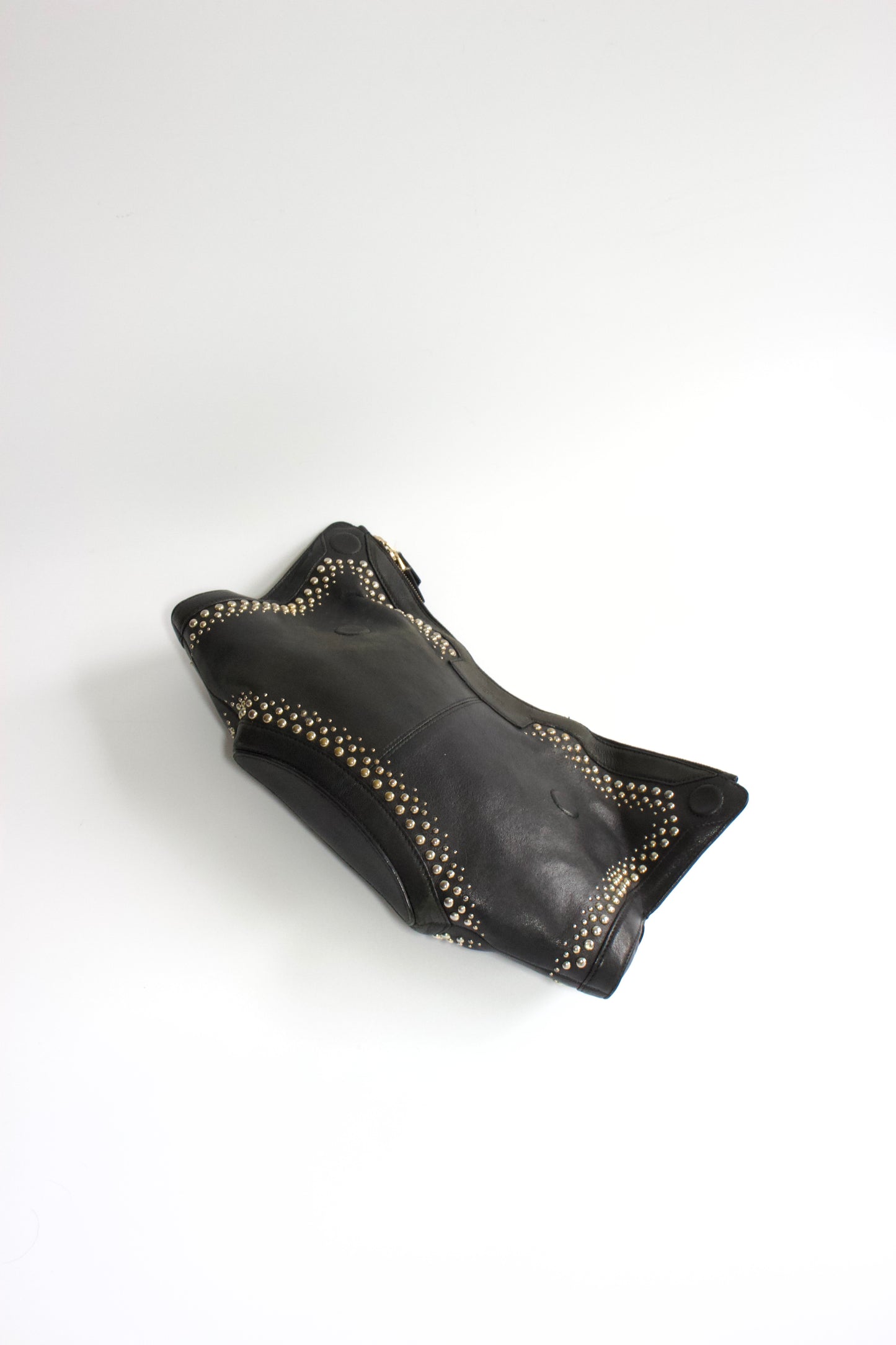Alexander Mcqueen SS 2010 De Manta black leather clutch