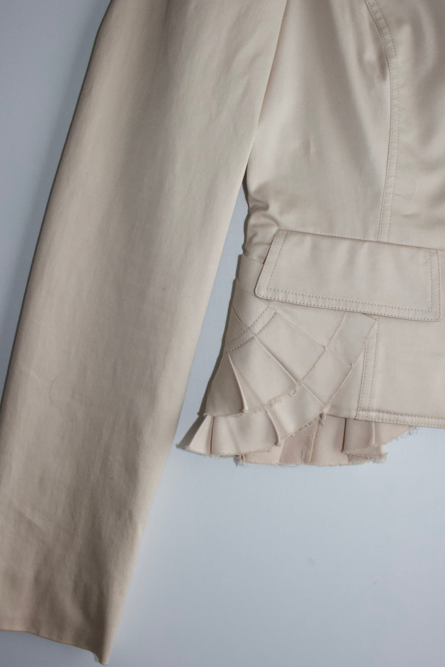 Gucci SS 2004 Tom Ford-era beige ruffled jacket