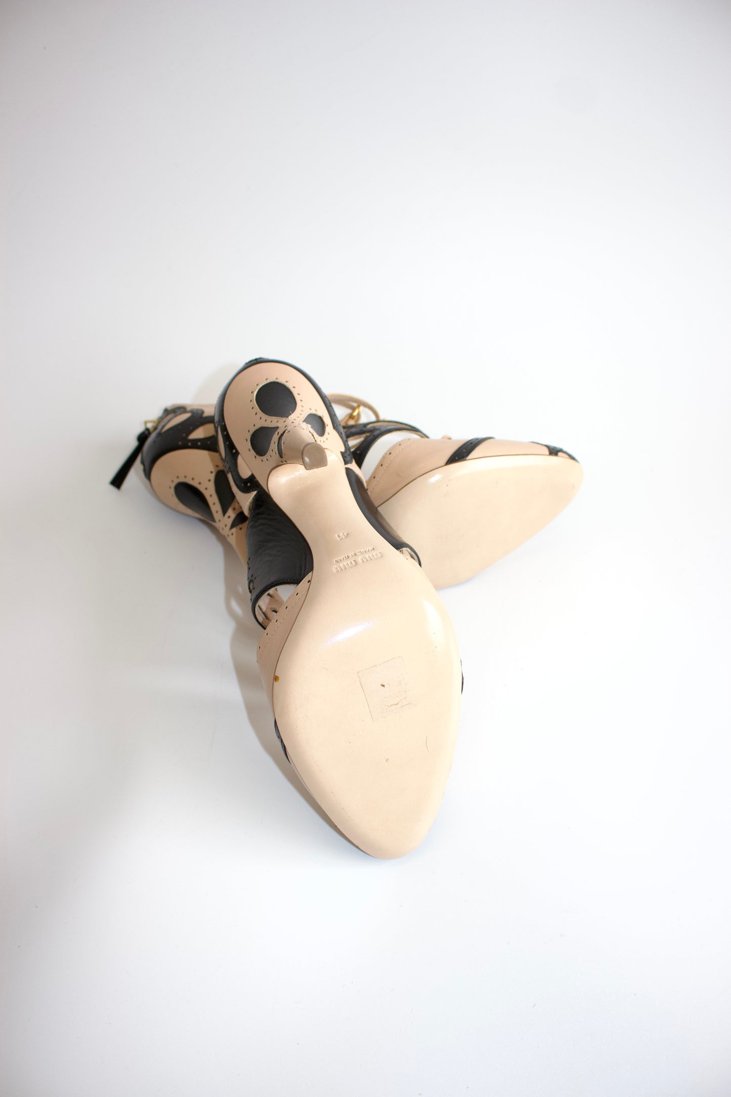 Miu Miu SS 2011 beige leather Oxford-style heels