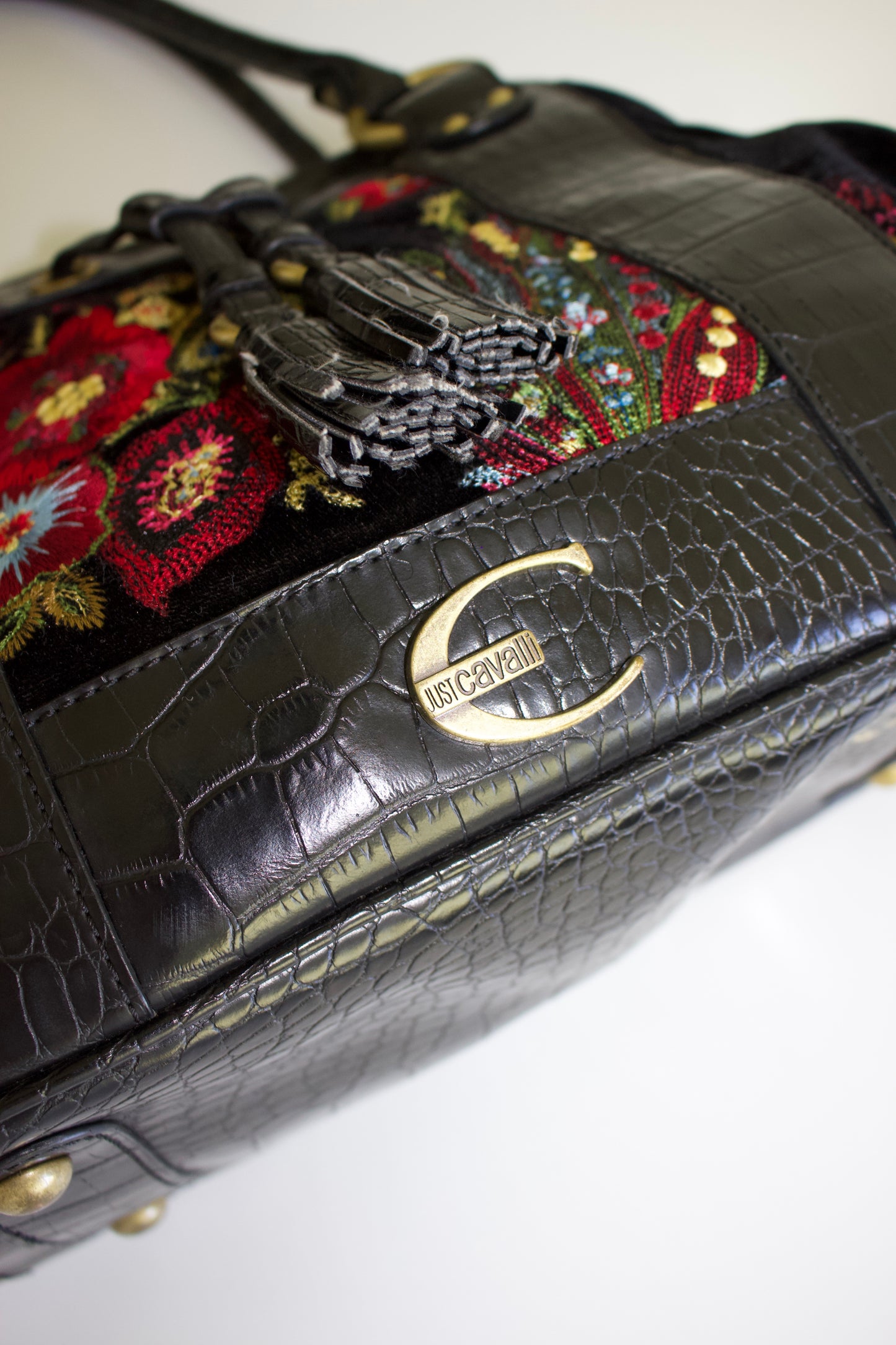 Roberto Cavalli 2000s black velvet floral embroidered shoulder bag