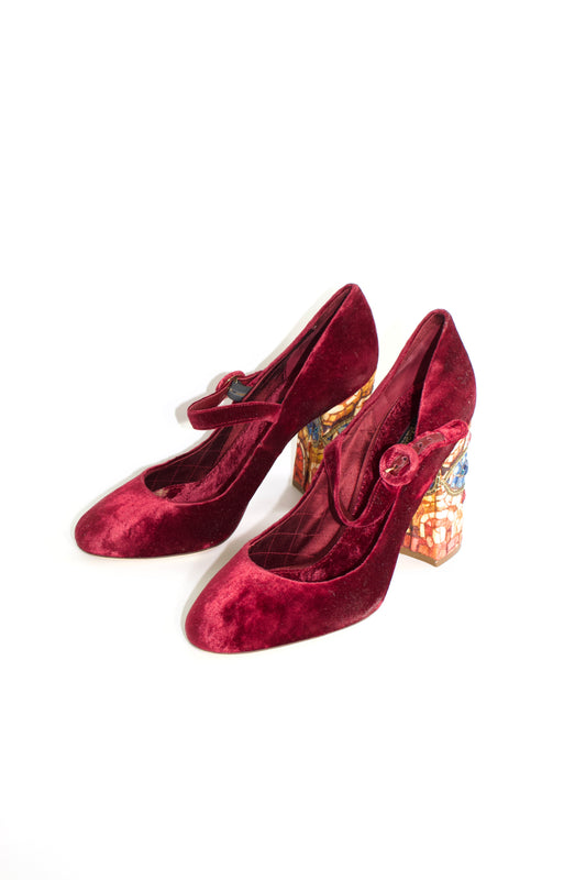 Dolce & Gabbana FW 2013 red vevet heels with decorated heel
