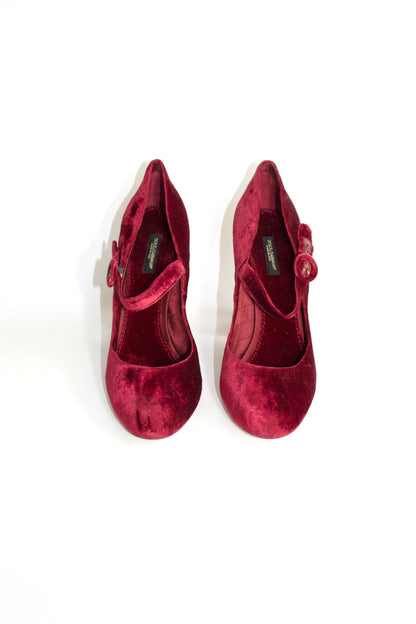 Dolce & Gabbana FW 2013 red vevet heels with decorated heel
