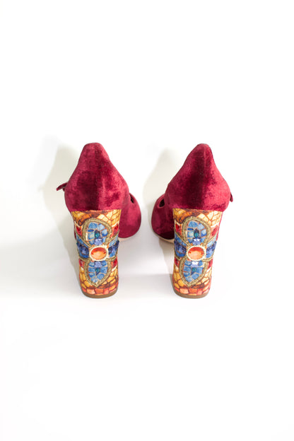 Dolce & Gabbana FW 2013 red vevet heels with decorated heel