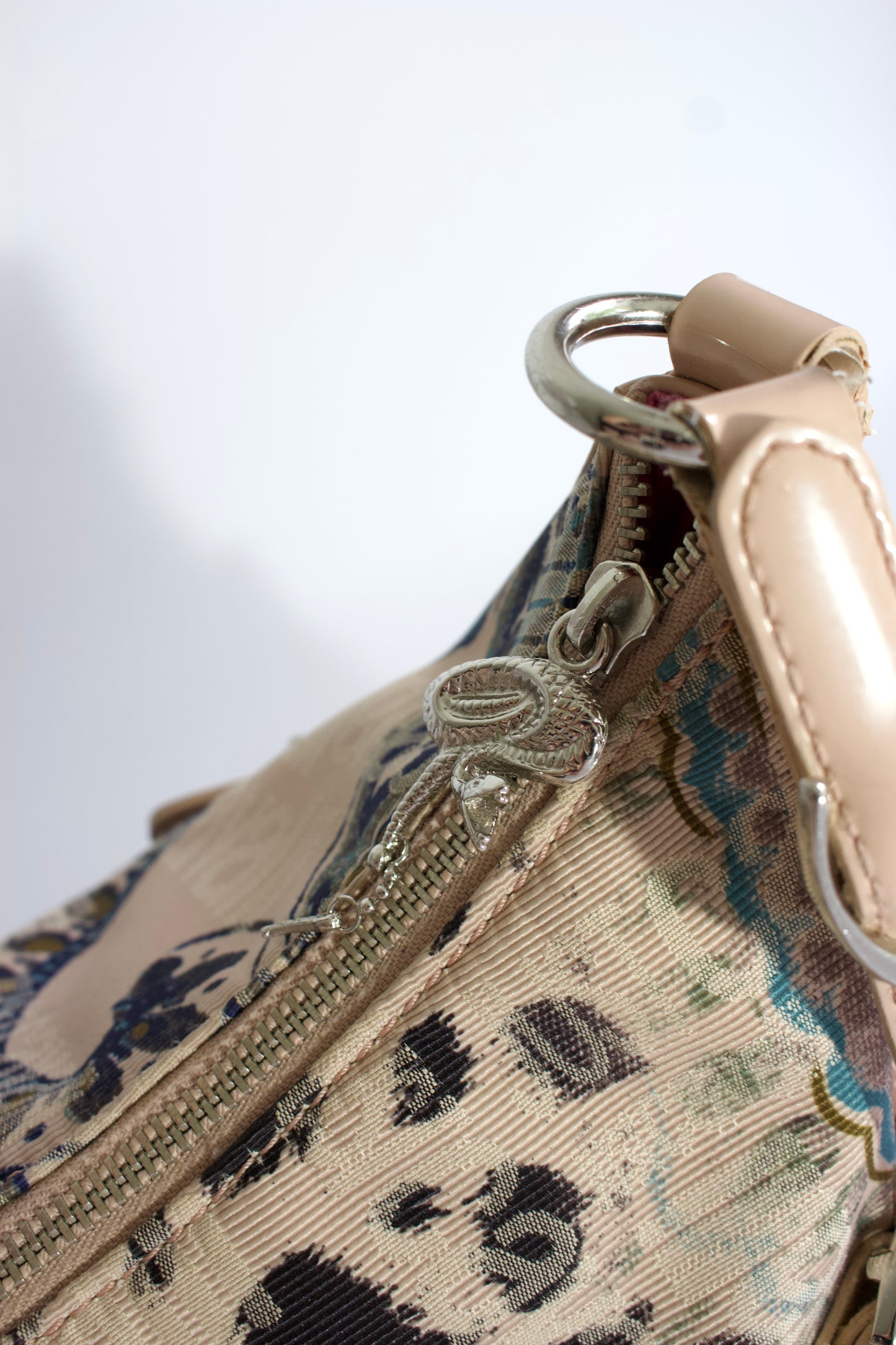 Roberto Cavalli 2000s light pink canvas & patent leather floral shoulder bag