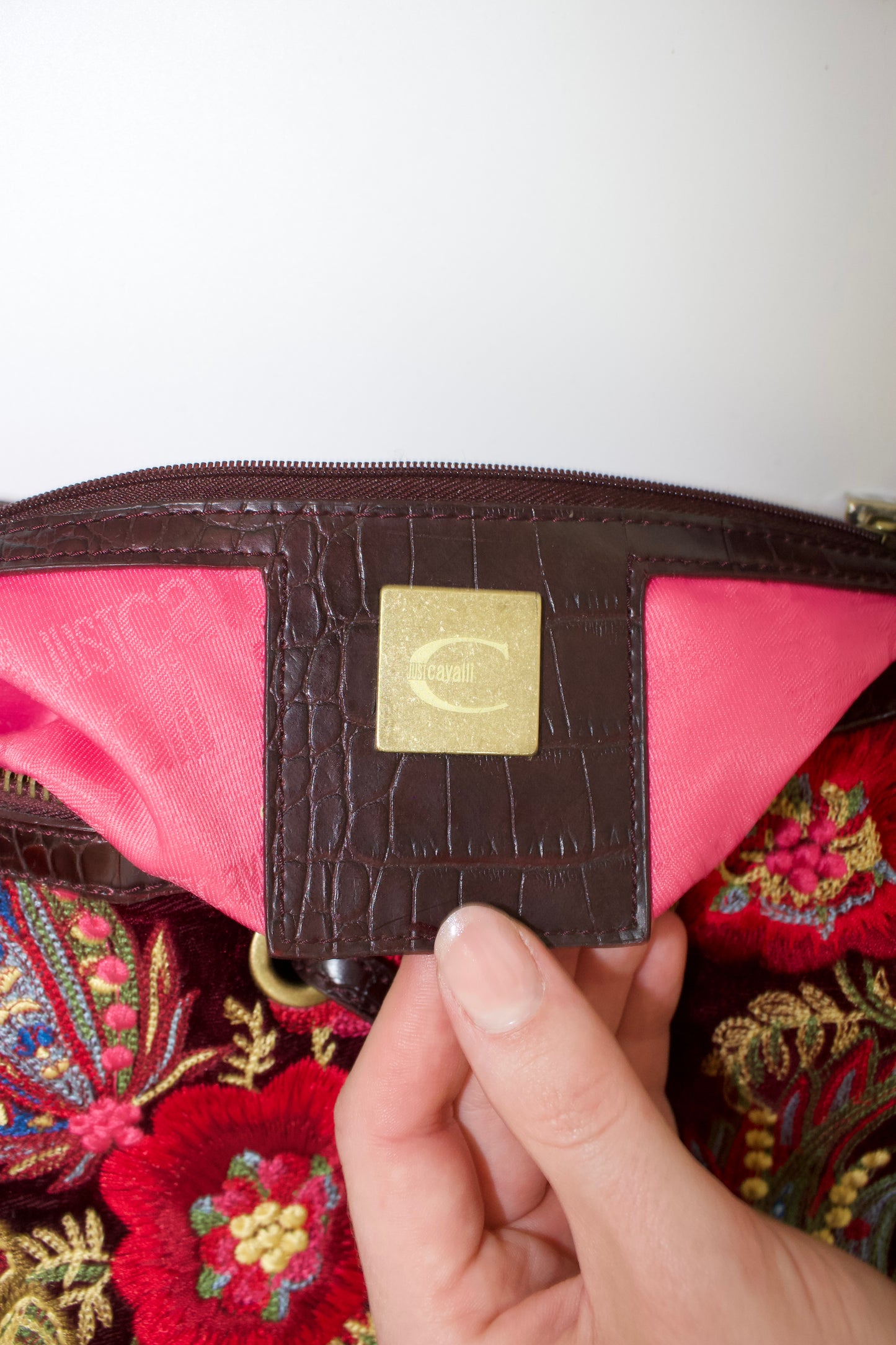 Roberto Cavalli 2000s red velvet shoulder bag with floral embroidery