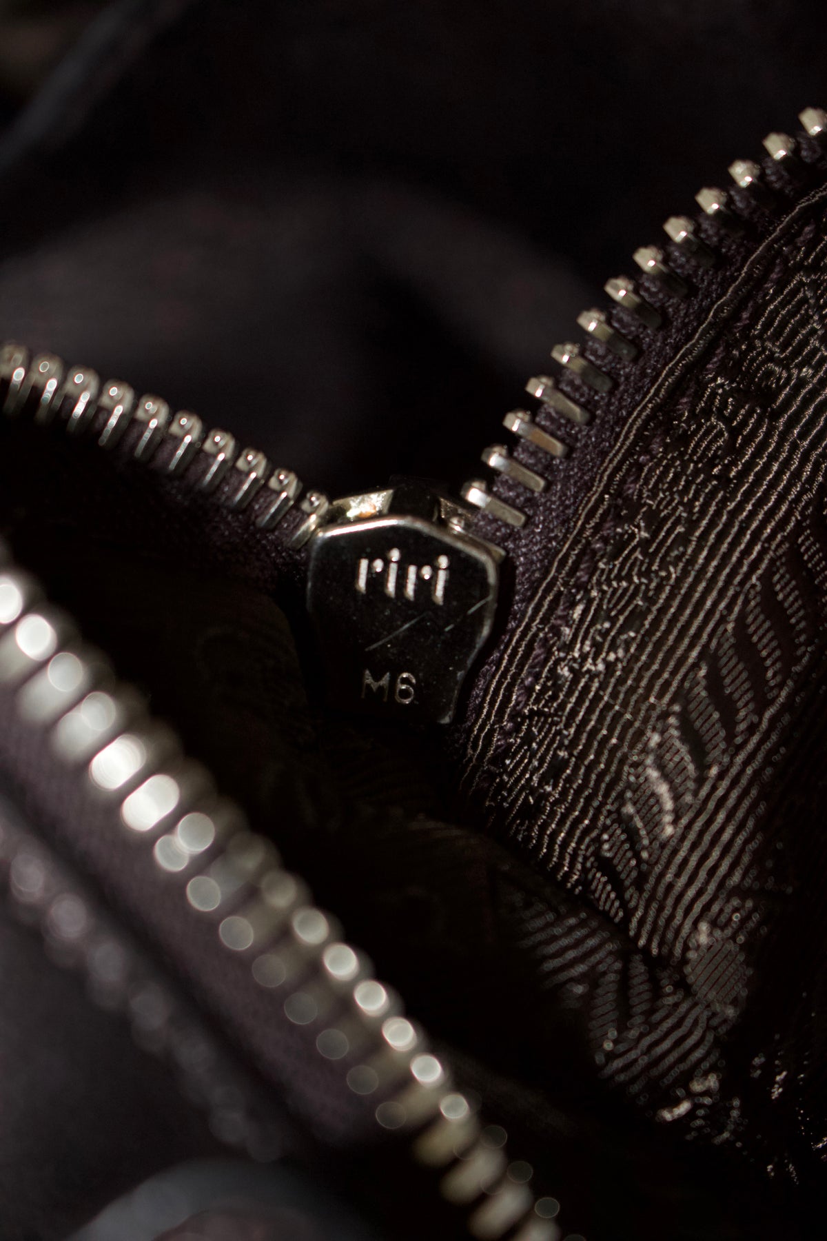 Prada SS 2008 brown tessuto & nappa shoulder bag
