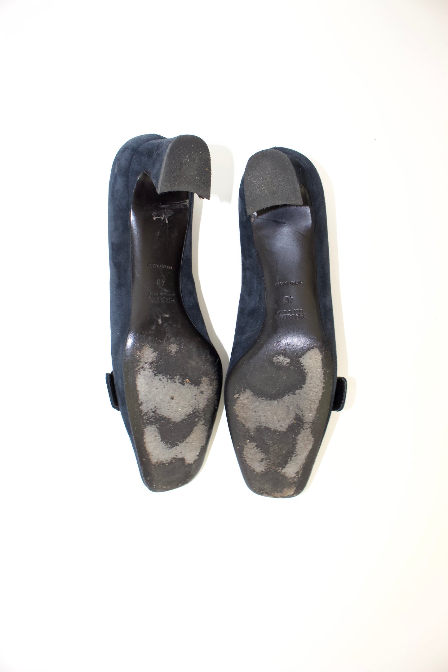 Prada SS 2002 navy blue suede kitten heels