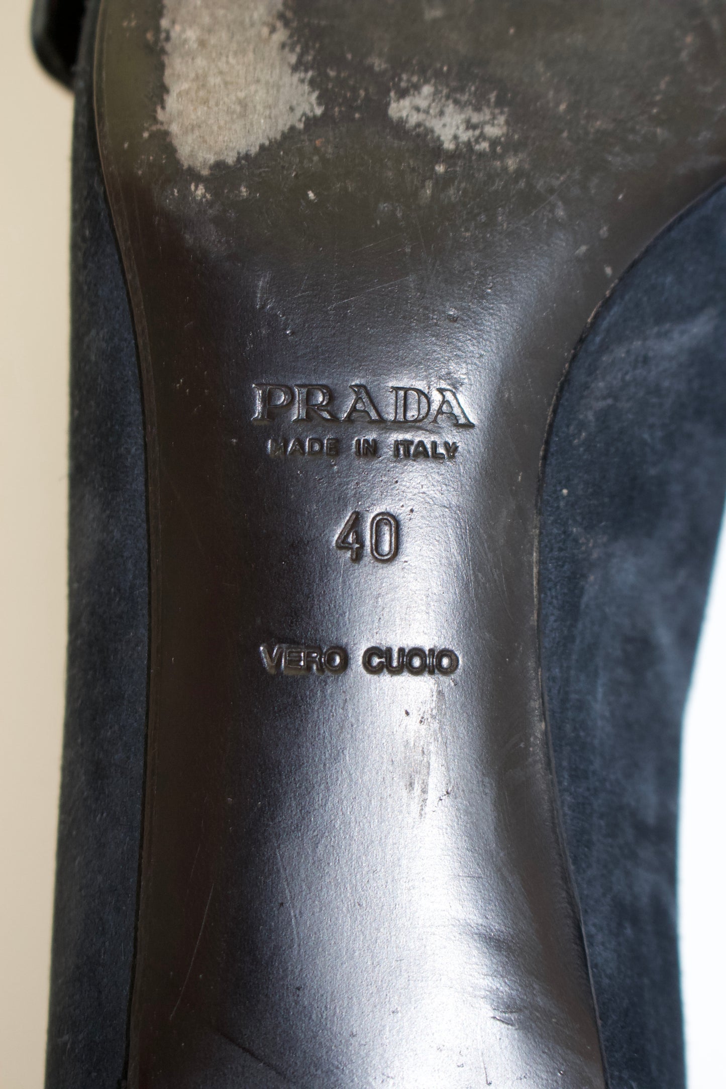 Prada SS 2002 navy blue suede kitten heels