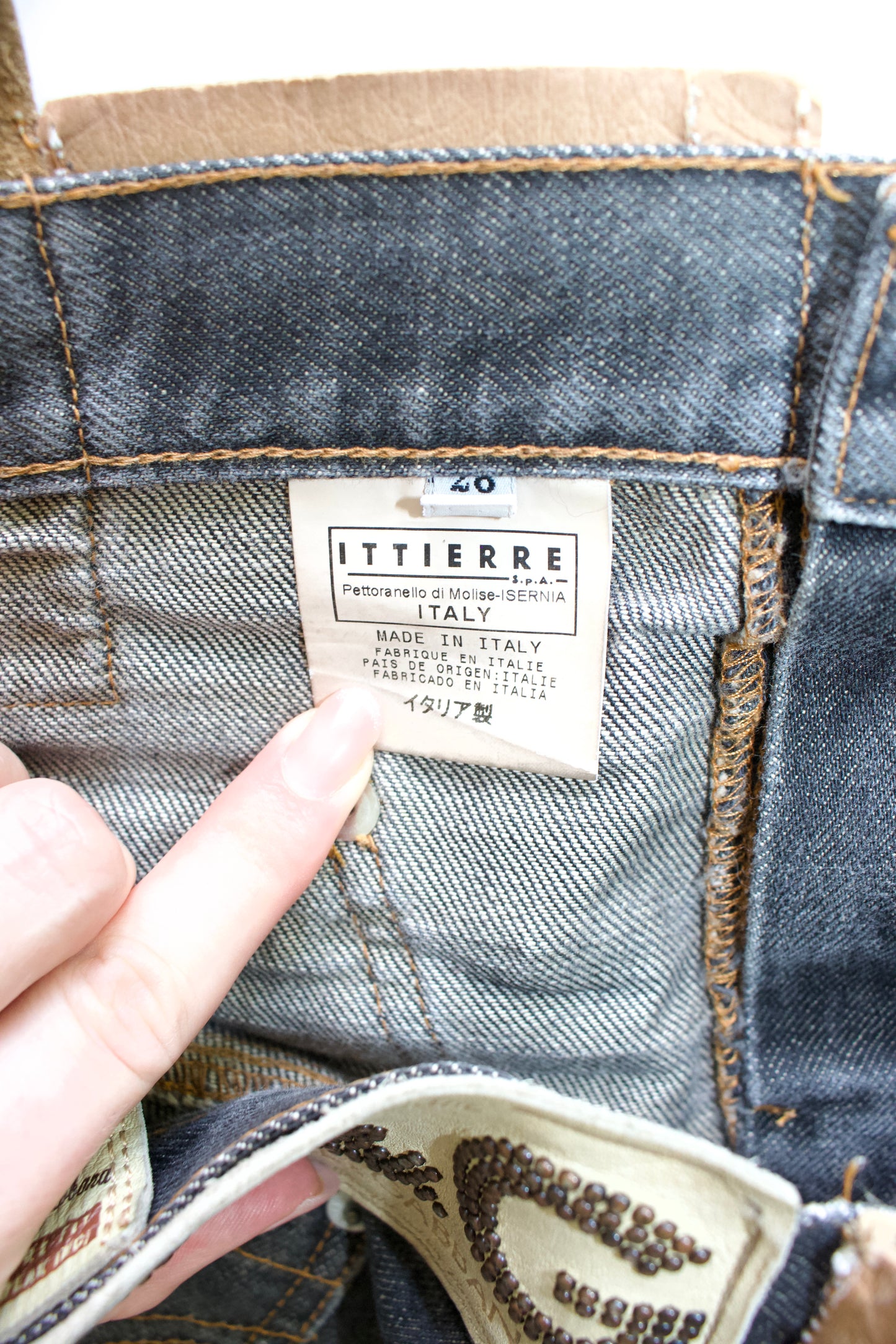 Dolce & Gabbana 2000s labels grey mini-skirt