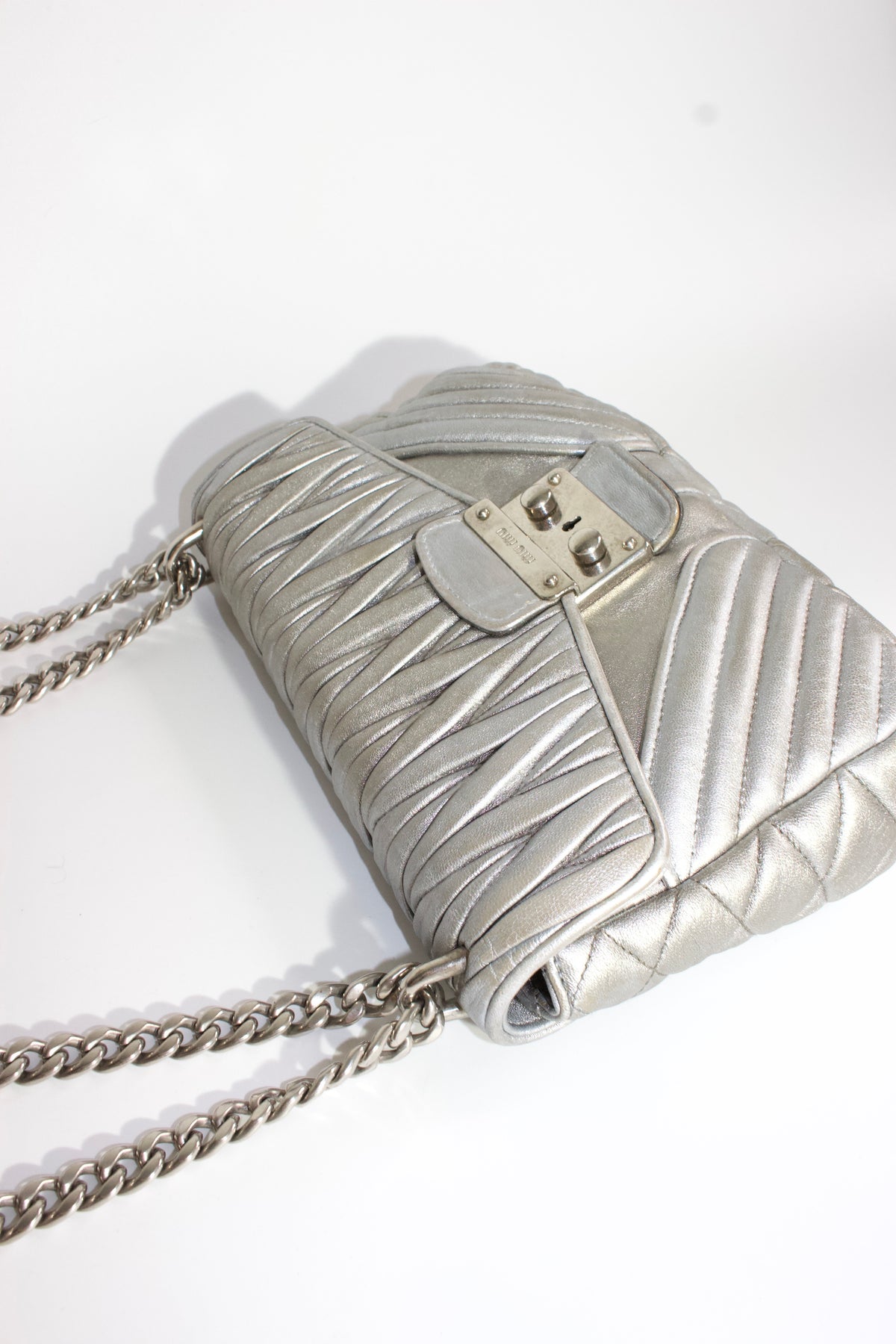 Miu Miu Resort 2014 silver matelassé 'Biker' bag