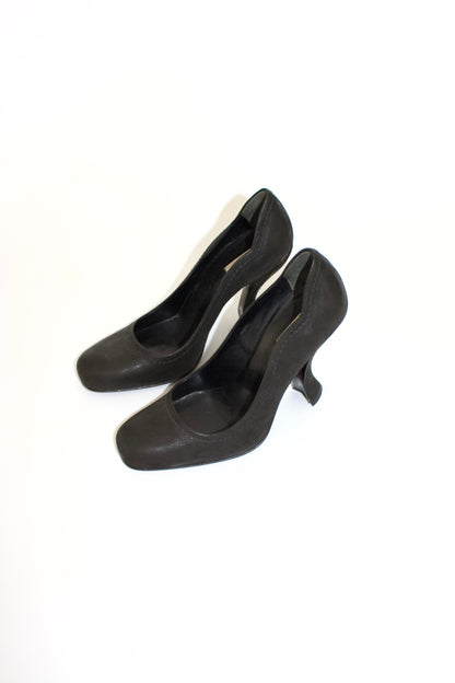 Prada FW2004 black pumps