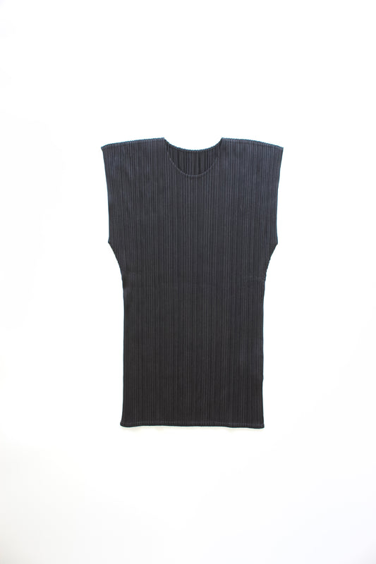 Issey Miyake Pleats Please 2005 black sleevless  top