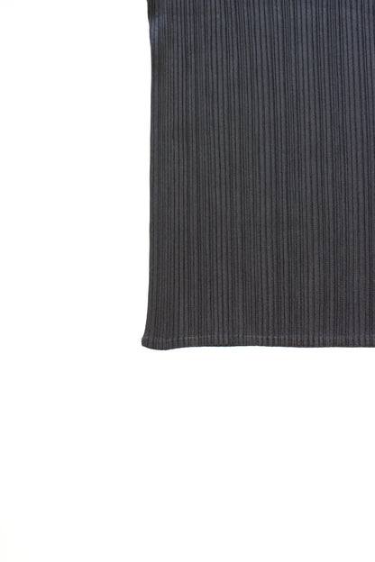 Issey Miyake Pleats Please 2005 black sleevless  top