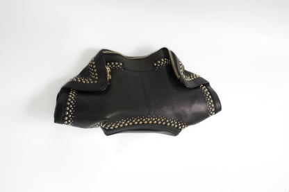 Alexander Mcqueen SS 2010 De Manta black leather clutch