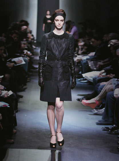 Prada FW 2005 black wool skirt with embroidery