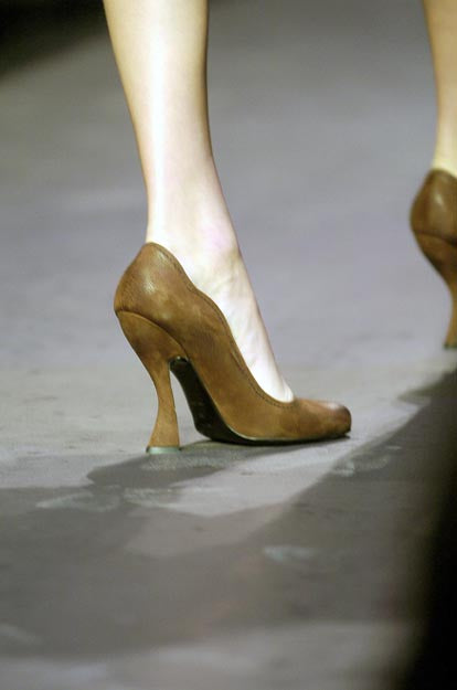 Prada FW2004 black pumps